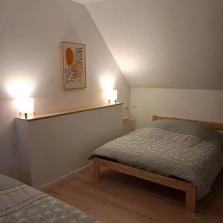 La Hangottiere - Lumineux, Nature Et Etang Holiday home *